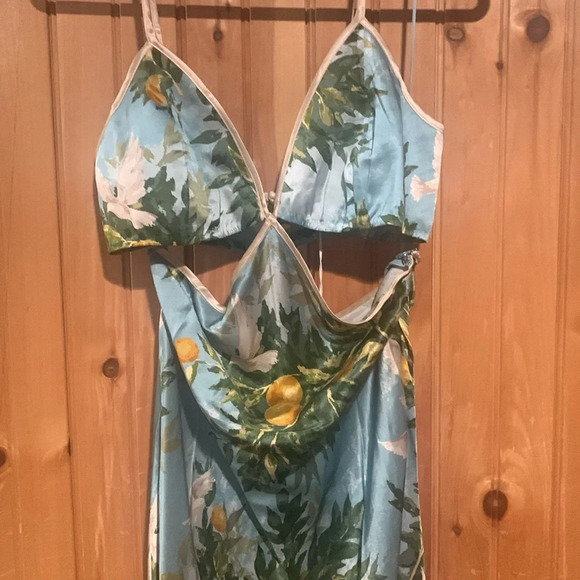 New REFORMATION poppies silk maxi cut out dress - Picture 3 of 12